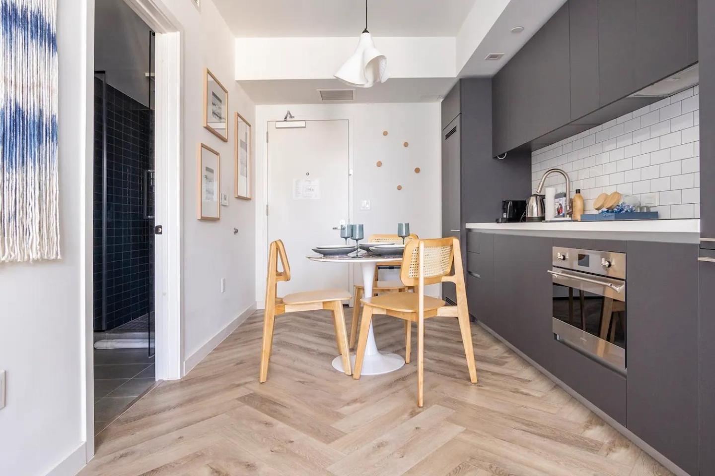 Boutique In Dt Perfect For Couples Fam Apartment